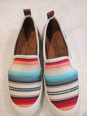 Sodiac  Women's Slip-On Mules in Multicolor Stripe (Pink, Blue, Red)